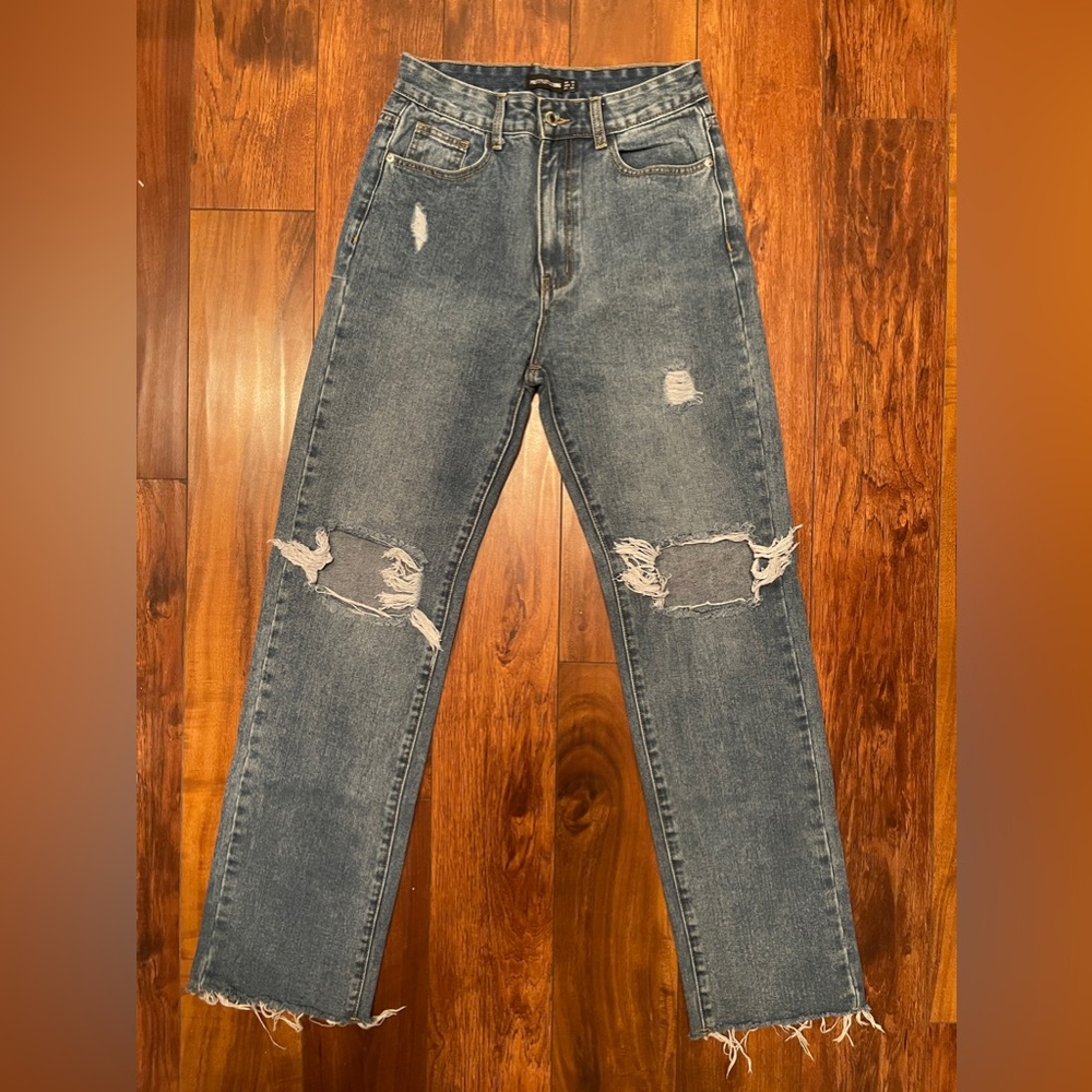 PrettyLittleThing ripped jeans distressed hem